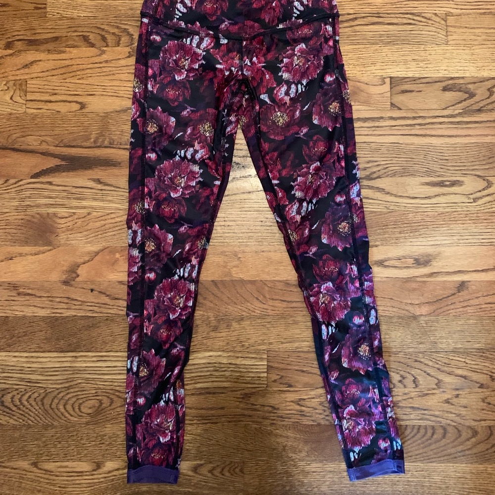 Peach Reversible Leggings - small, NEW